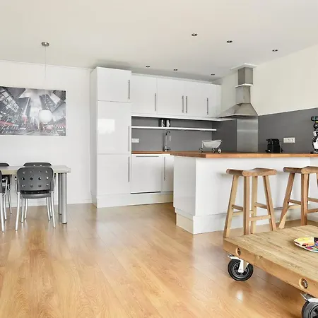 Sunset Boulevard Apartment